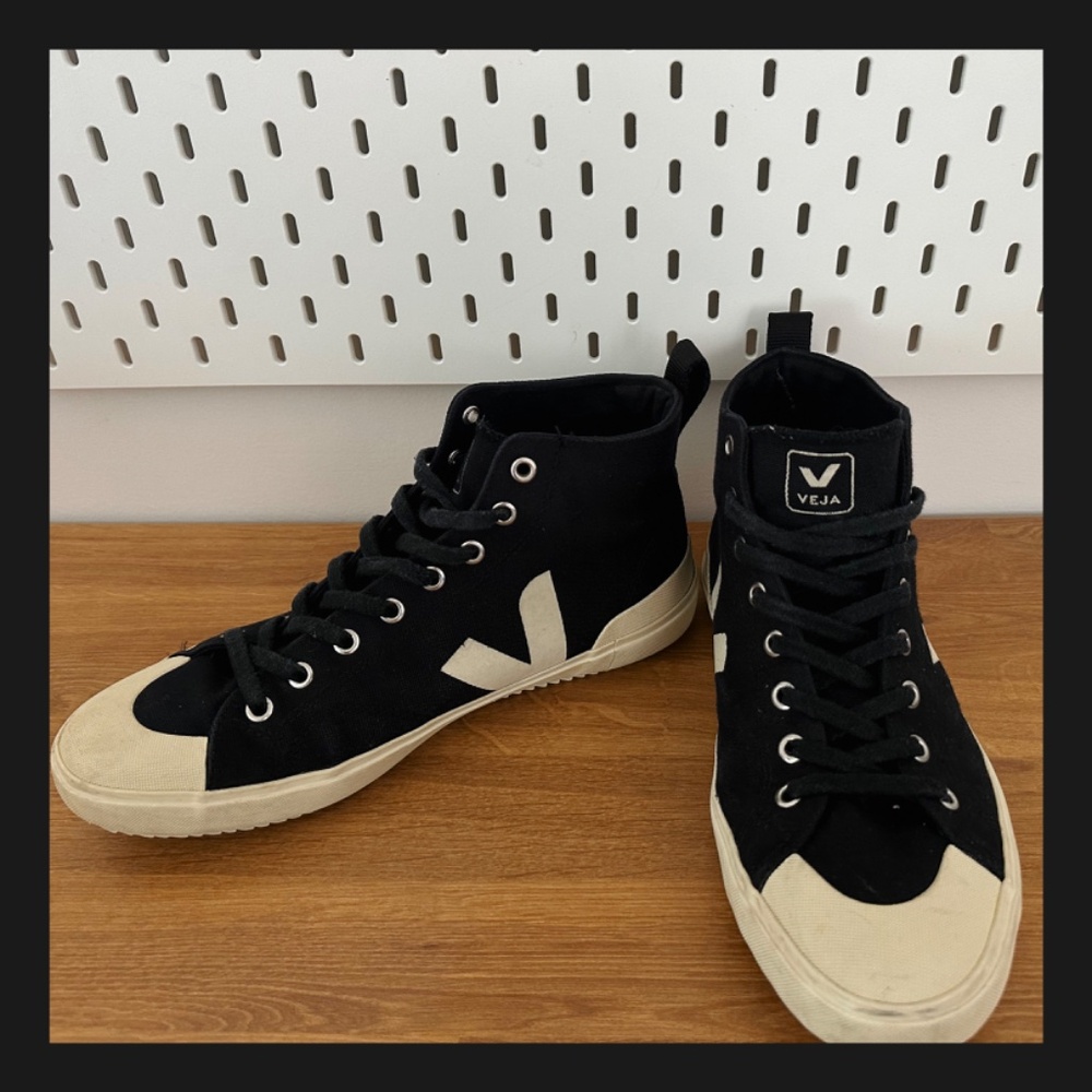 VEJA WATA II CANVAS BLACK PIERRE